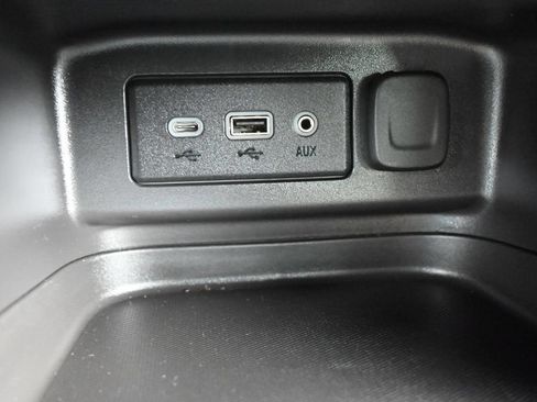 Used 2024 Chevrolet Equinox RS FWD image 12