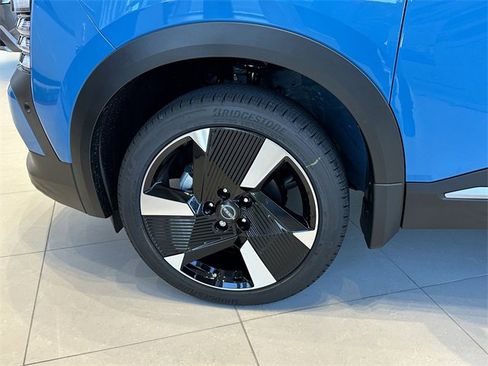 New 2026 Nissan Kicks SR image 11