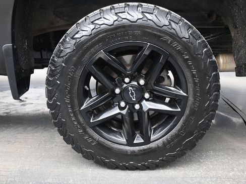 Used 2021 Chevrolet Silverado 1500 LT Trail Boss w/ Bed Protection Package AWD/4WD image 12