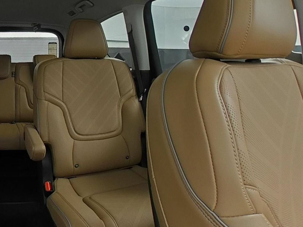 New 2026 INFINITI QX80 Luxe w/ Cargo Package AWD/4WD image 26