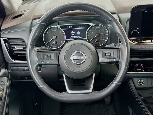 Used 2023 Nissan Rogue SL w/ SL Premium Package image 18