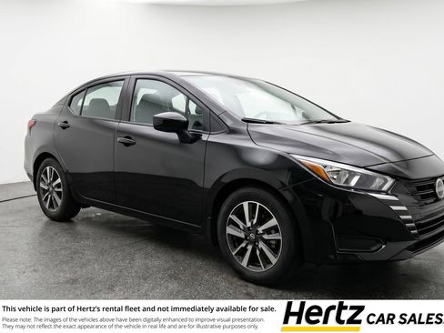 Used 2025 Nissan Versa SV FWD image 1