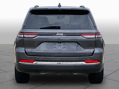 Used 2024 Jeep Grand Cherokee Limited w/ Luxury Tech Group II RWD image 5