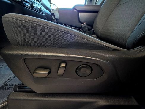 Used 2025 Chevrolet Silverado 1500 LT AWD/4WD image 20