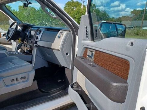 Used 2013 Ford F150 Lariat w/ Mid Equipment Group image 23