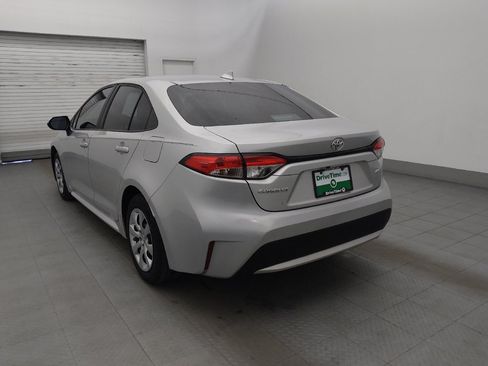 Used 2022 Toyota Corolla LE image 5