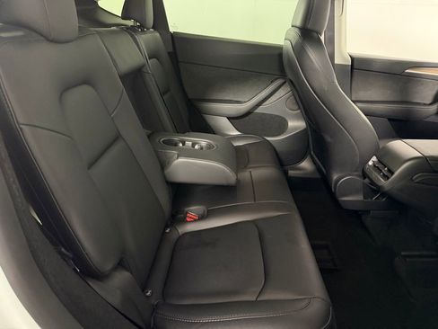 Used 2024 Tesla Model Y Long Range image 29