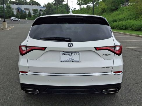Used 2024 Acura MDX w/ Technology Package AWD/4WD image 5
