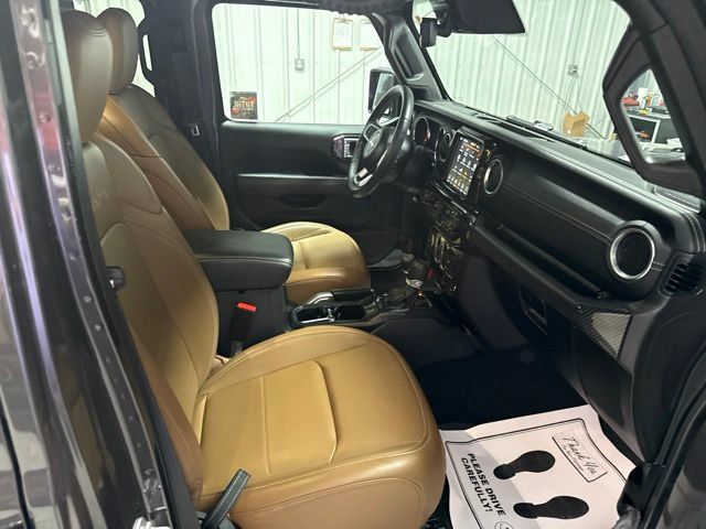 Used 2022 Jeep Wrangler Unlimited Sahara w/ LED Lighting Group AWD/4WD image 24