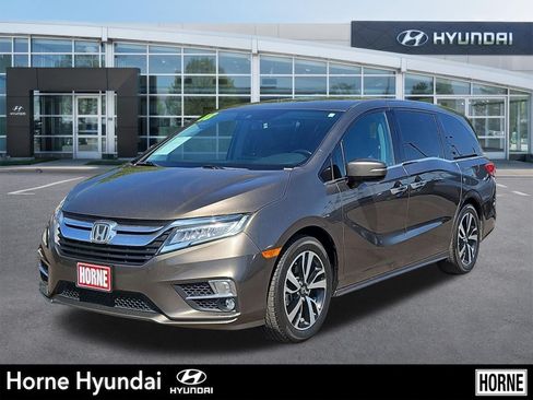 Used 2018 Honda Odyssey Elite image 1