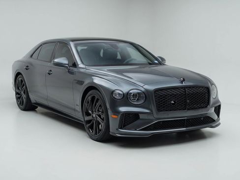 Used 2026 Bentley Flying Spur Plug-In Hybrid AWD/4WD image 13