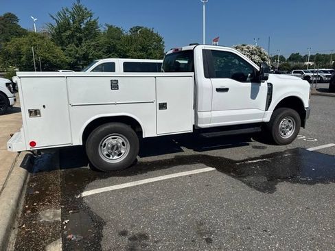 Used 2024 Ford F250 XL w/ Snow Plow Prep Package AWD/4WD image 6