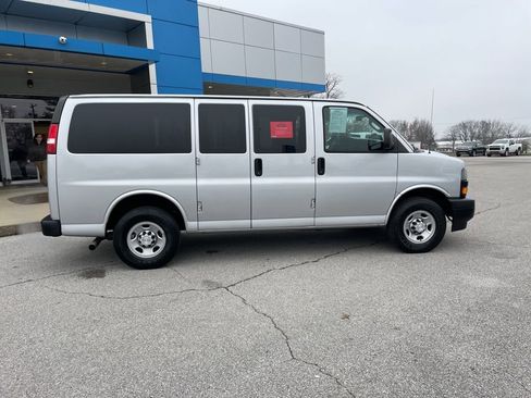 Used 2020 Chevrolet Express 2500 LS w/ Driver Convenience Package image 46