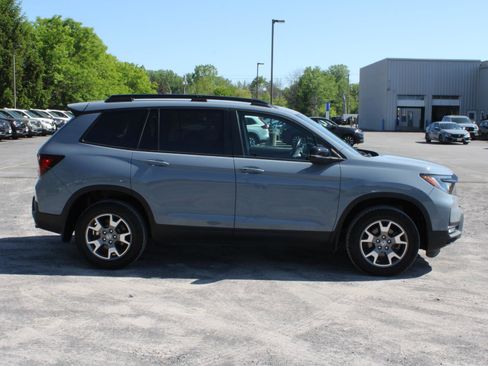 Used 2023 Honda Passport TrailSport image 4