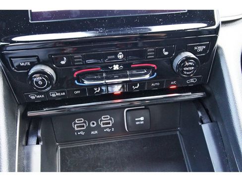 Used 2024 Jeep Grand Cherokee Altitude AWD/4WD image 29