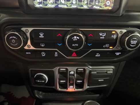 Used 2023 Jeep Gladiator Sport AWD/4WD image 29
