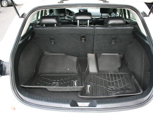 Used 2018 MAZDA MAZDA3 Touring image 22