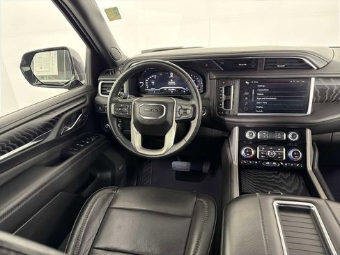 Used 2023 GMC Yukon Denali image 23