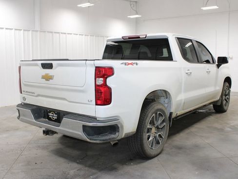 Used 2023 Chevrolet Silverado 1500 LT AWD/4WD image 9