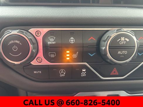 Used 2025 Jeep Wrangler Rubicon w/ Xtreme 35 Tire Package image 17