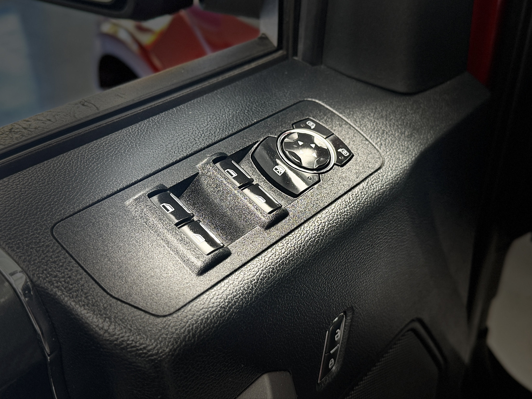 Used 2019 Ford F150 XLT w/ Equipment Group 302A Luxury AWD/4WD image 17