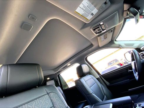 Used 2023 Toyota Sequoia Limited image 14