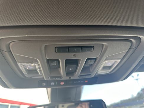 Used 2019 GMC Sierra 1500 SLT w/ SLT Premium Plus Package image 17