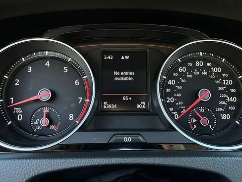 Used 2019 Volkswagen GTI SE FWD image 13