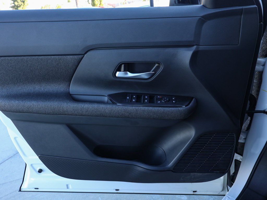 Used 2026 Nissan Kicks SV w/ Charging Package FWD image 24