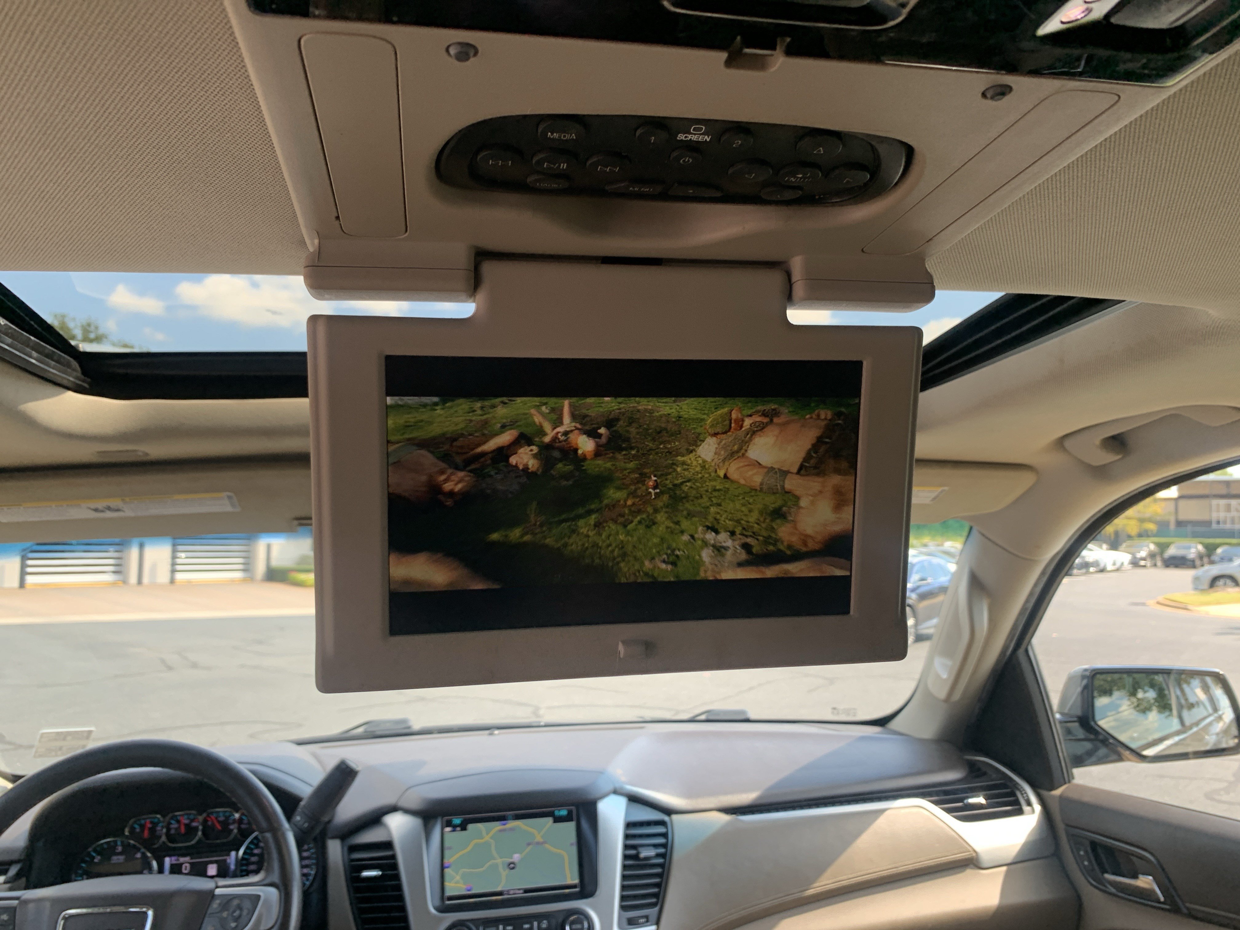 Used 2019 GMC Yukon XL SLT w/ Open Road Package AWD/4WD image 29