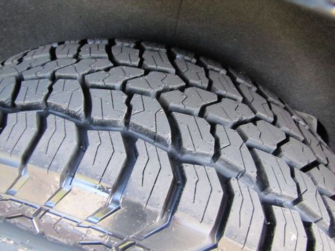 Used 2021 Chevrolet Tahoe Z71 w/ Luxury Package image 34