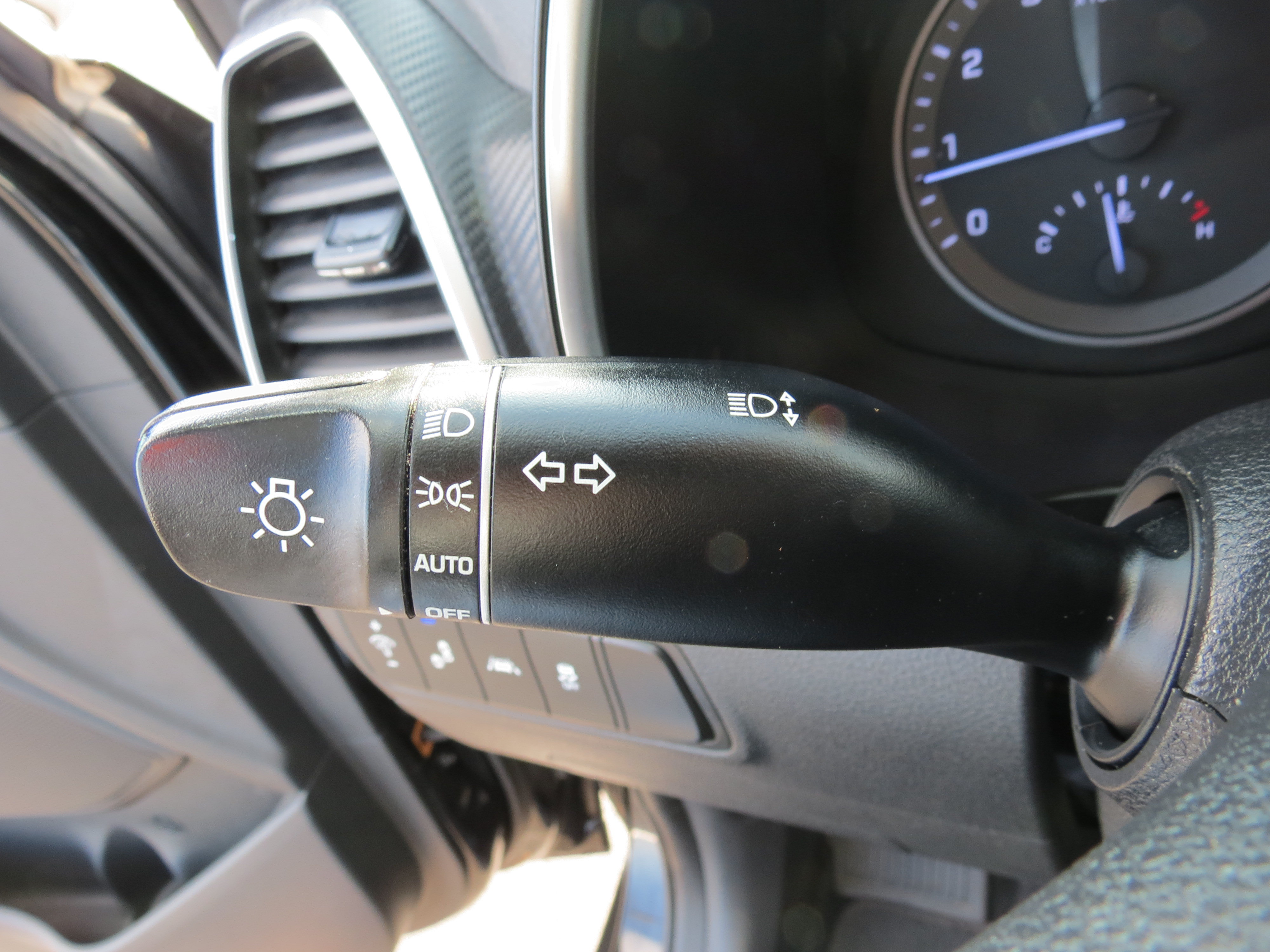 Used 2019 Hyundai Tucson Value FWD image 16