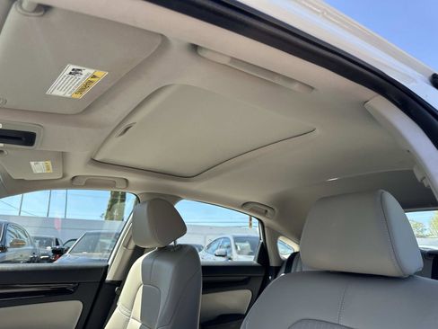 Used 2023 Honda Civic EX-L image 15