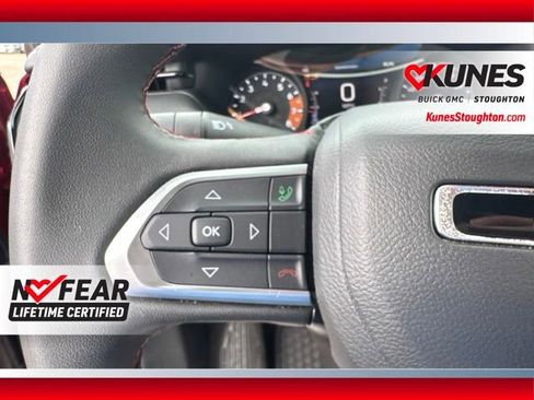 Used 2025 Jeep Compass Trailhawk AWD/4WD image 23