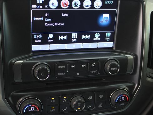 Used 2018 Chevrolet Silverado 1500 LT w/ All Star Edition image 23