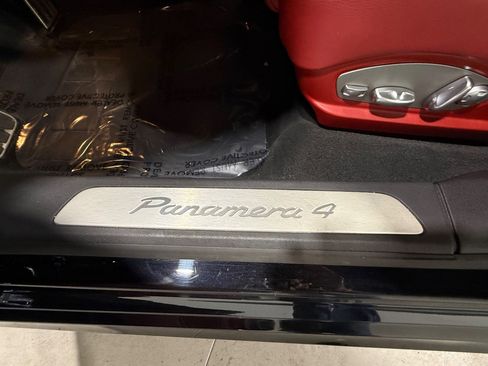 Used 2016 Porsche Panamera 4 image 26