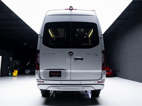 Used 2022 Mercedes-Benz Sprinter 144 Cargo image 28