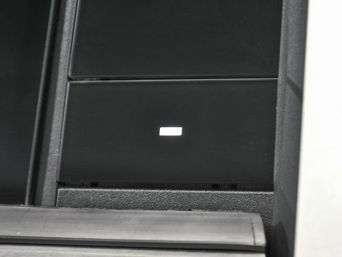 Used 2025 Tesla Cybertruck AWD Crew Cab image 15