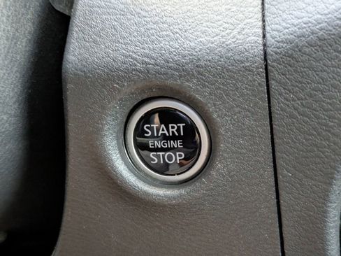 Used 2024 Nissan Frontier SV w/ SV Convenience Package image 22