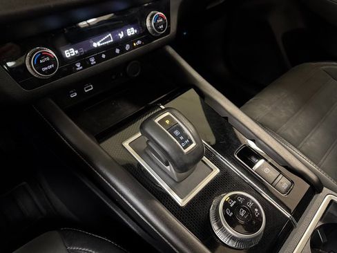 Used 2022 Mitsubishi Outlander SEL Black Edition image 18