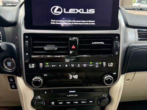 Used 2023 Lexus GX 460 Premium w/ Accessory Package AWD/4WD image 18