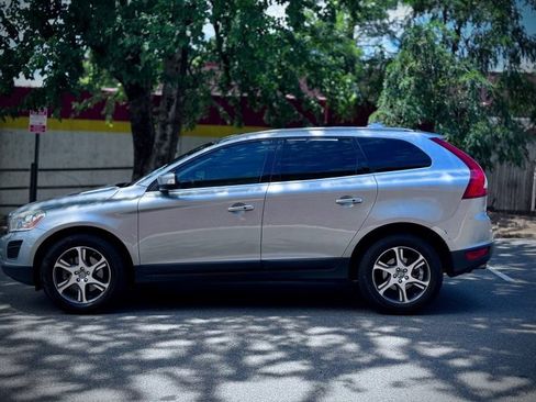 Used 2013 Volvo XC60 T6 AWD/4WD image 4