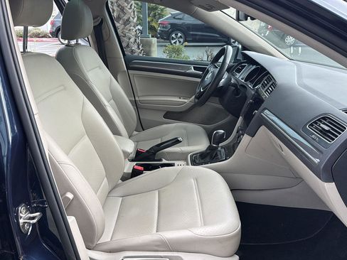 Used 2019 Volkswagen Golf Alltrack SE image 13