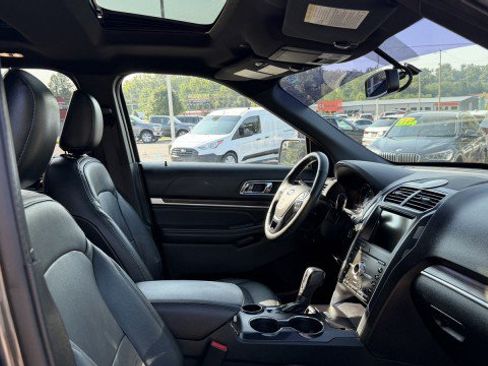 Used 2019 Ford Explorer Limited w/ Class III Trailer Tow Package FWD image 20