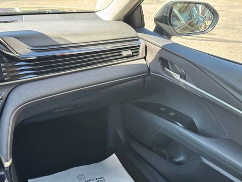 Used 2025 Toyota Camry LE FWD image 20