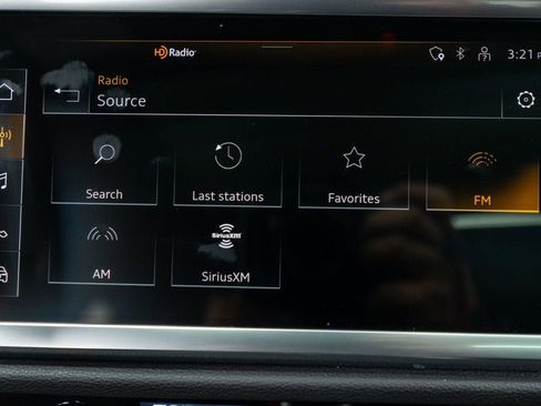 Used 2023 Audi Q3 2.0T Premium image 24