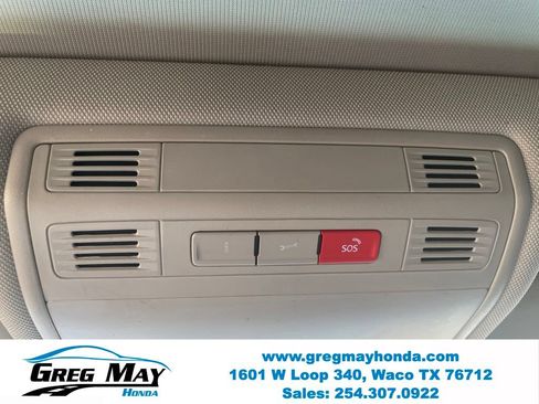Used 2024 Volkswagen Tiguan SE w/ Panoramic Sunroof Package FWD image 23