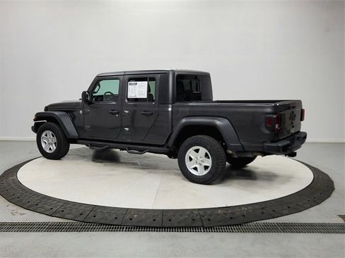 Used 2020 Jeep Gladiator Sport w/ Quick Order Package 24S image 5
