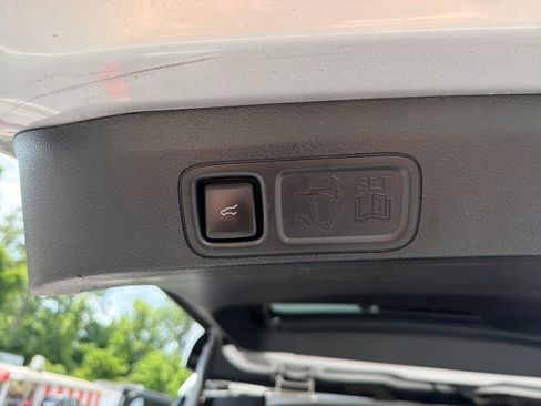 Used 2018 Ford Expedition Max XLT w/ Equipment Group 202A AWD/4WD image 45