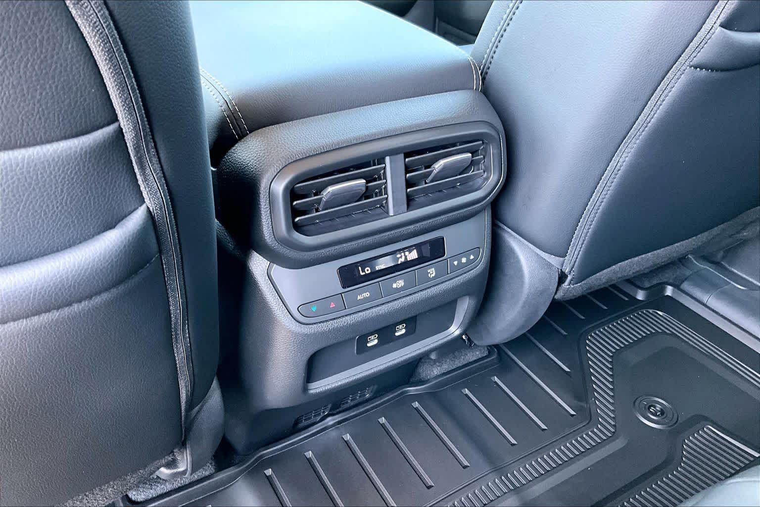 New 2026 Honda Pilot image 18